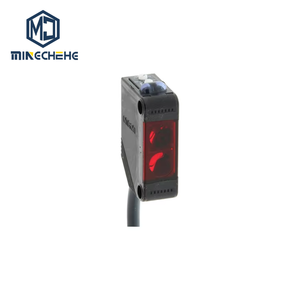Photoelectric Sensor E3Z-D81 2M E3Z-D82 2M E3Z-D61 2M <b>Diffuse</b> Reflective Type for Object Detection Industrial Automation - Product Image 1