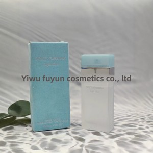 Eau de Toilette Unisex Light Blue 100ml, Stile Europeo <span class=keywords><strong>e</strong></span> Americano <span class=keywords><strong>Dolce</strong></span> <span class=keywords><strong>Gabbana</strong></span>, Fragranza Intensa <span class=keywords><strong>e</strong></span> Duratura - Product Image 5