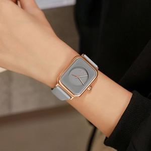 Nuevo Reloj Deportivo Cuadrado para Mujer, Reloj de Pulsera Minimalista de Moda con Correa de Silicona - Product Image 1