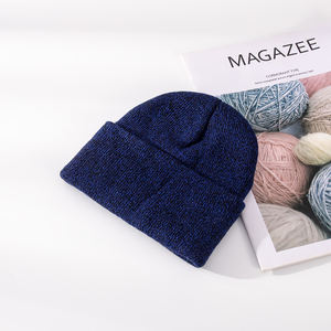 Vente en gros de bonnets tricotés d'hiver pour enfants, bonnets doublés de soie, soutien pour personnaliser le logo de broderie - Product Image 4