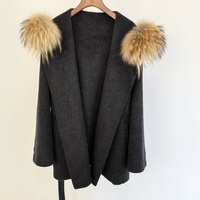 Fox Fur Collar Doppelseitiger Woll mantel für Frauen mit taillierter Taille und Kapuzen kap für Herbst und Winter