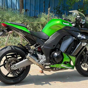 Motocyclette sportive 1000SX d'occasion, état inégal. Moteur 4 cylindres refroidi par liquide de 1000 cm³, Ninja 1000SX Ninja 1000SX Kaw - Product Image 2