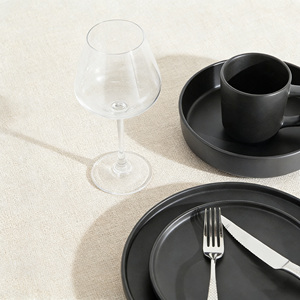 Lot de 16 pièces de vaisselle en céramique à <span class=keywords><strong>motif</strong></span> uni, comprenant tasses, 4 assiettes noires et bols, design classique, résistant aux rayures, compatible lave-vaisselle - Product Image 5