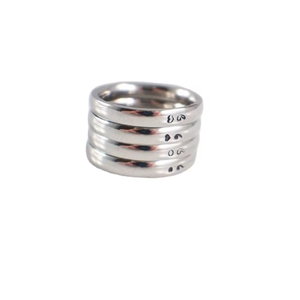 Bijoux d'anneaux empilables inspirants estampillés à la main pour filles Youn - Product Image 3