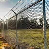 Cerca de Alambre Galvanizado para Patio de Recreo, Construcción de Viviendas y Delimitación de Terrenos