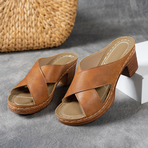 รองเท้าแตะส้นสูงแบบสายไขว้ส้นสูงของผู้หญิงส้นหนาขนาดใหญ่แบบยุโรปอเมริกันฤดูร้อนขายส่ง - Product Image 6