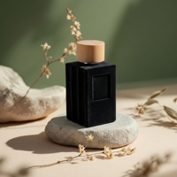 Flacons de parfum en verre noir velours carrés haut de gamme personnalisés de 50 ml et 100 ml avec impression sérigraphique et bords pressés, pour cosmétiques