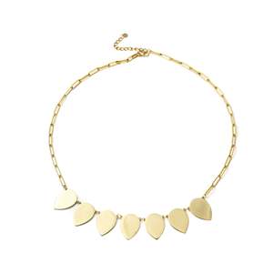 Collar con Colgante de Moda, Chapado en Oro, Acero Inoxidable 316L, Diseño de Hoja Sostenible y Resistente, Joyería de Diseño - Product Image 1