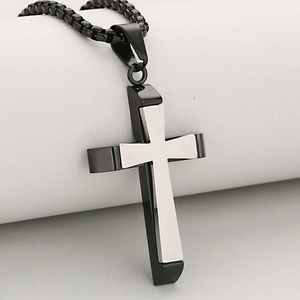 Collar con colgante de cruz de doble capa único para hombres y mujeres, de acero inoxidable, plateado, dorado, negro, amuleto de oración católica, joyería de la suerte. - Product Image 2