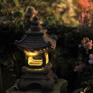 Résine Artisanat Solaire Pierre Tour Extérieure Jardin Lumière Palais Japonais lanterne <span class=keywords><strong>Zen</strong></span> Jardin Paysage Cour Jardin Décor - Product Image 4