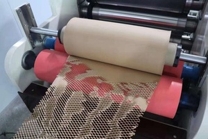 Máquina Formadora de Papel Kraft de Nido de Abeja FW-520A para Embalaje - Product Image 2