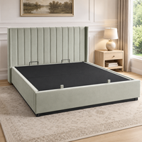 Lit plateforme rembourré en tissu vert avec tête de lit verticale capitonnée pour chambre à coucher professionnelle, fourniture OEM personnalisée B2B
