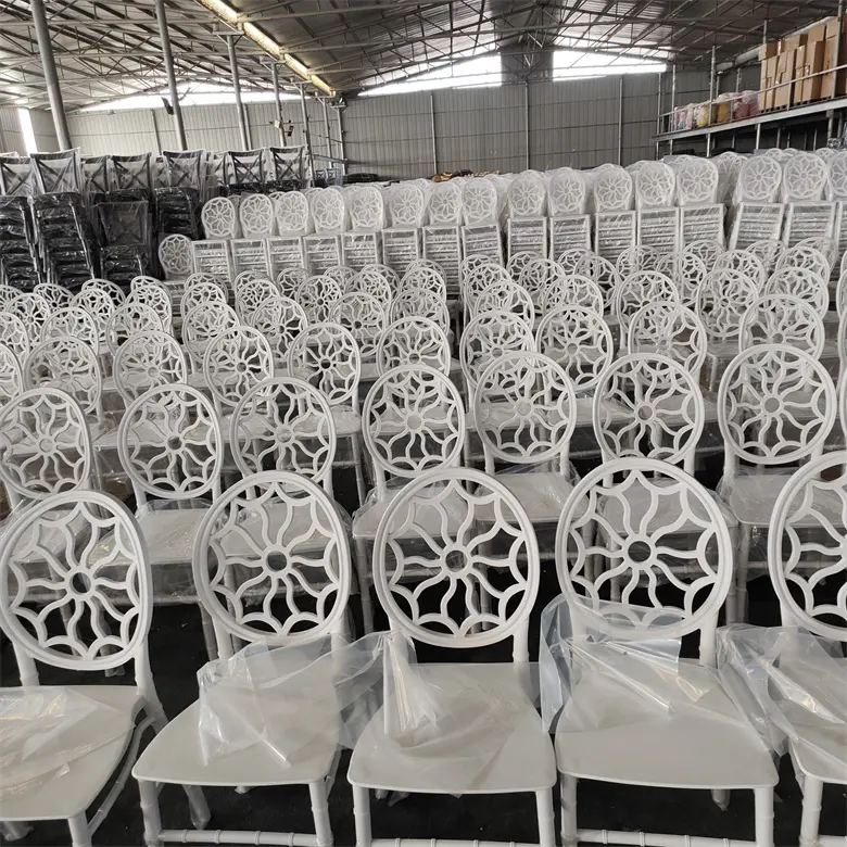 人気商品white_plastic_chairウェディングチェアchaise de marier sillas de bodas cadeira casamento