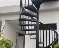 Escalier en colimaçon moderne en acier et bois, vente chaude, escalier circulaire intérieur pour grenier, idéal pour l'extérieur dans les appartements, villas et maisons