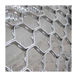 Grille hexagonale en acier AISI304 avec lances |   20 mm de hauteur x 2 mm d'épaisseur |   3'X10' |   Exportateur chinois - Product Image 1
