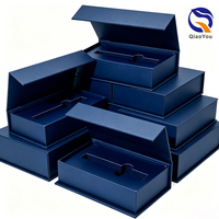 Elegante enkelvoudige penhouder van EVA met fluwelen binnenvoering voor luxe zakelijke relatiegeschenken.