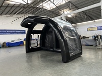 Tente tunnel gonflable noire en PVC avec fenêtre transparente et porte latérale