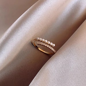 Anillo Abierto de Latón Chapado en Oro de Lujo Ligero con Geometría Incrustada y Zirconia, Joyería Coreana de Alta Gama para Mujer al por Mayor - Product Image 1