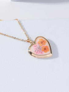 El yapımı doğum çiçek kolye kalp fotoğraf madalyon kolye hediye için çiçek kolye ay çiçek reçine kolye kolye preslenmiş - Product Image 6