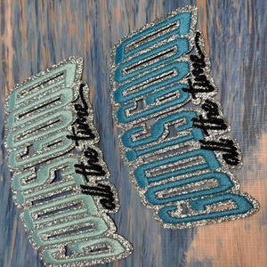 Patchs brodés de lettres haute densité à points de précision, avec bordure argentée scintillante, pour sweats à capuche et sacs - Product Image 2