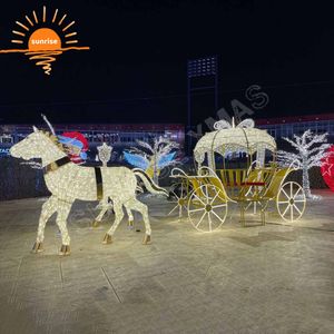 Décoration de Noël et de fêtes de qualité commerciale : Lumière LED extérieure en forme de citrouille et de calèche, pour événements et festivals urbains - Product Image 5