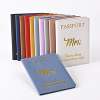 Ensemble porte-passeport et étiquette de bagage en cuir PU personnalisé Mr et Mme, cadeau de voyage de lune de miel sur mesure, organiseur de documents