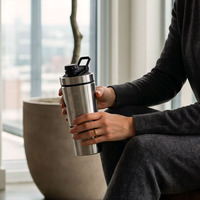 Bouteille shaker 2-en-1 en acier inoxydable anti-fuite avec compartiment séparé pour poudre, isolée sous vide, écologique, pour la gym, le fitness et le camping