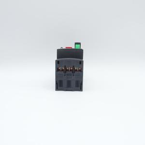 Interruptor de Circuito Motor GV2ME32, 3 Polos, Control Térmico Magnético de Sobrecarga y Cortocircuito - Product Image 1
