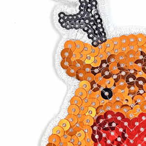 Lindo oso con sombrero PVC Lentejuelas Parche de hierro para proyectos de lienzo de Navidad DIY - Product Image 4