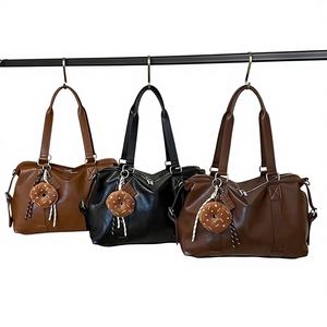 Nuevo Bolso de Moda Vintage para Mujer, de Cuero Suave, con Correa Única, Cierre de Cremallera, Colgante, Gran Capacidad, para Viajes, Compras y Uso al Aire Libre - Product Image 1