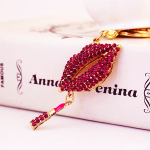 Porte-clés brillant à lèvres <span class=keywords><strong>sexy</strong></span> Porte-clés en cristal avec strass Porte-clés bling-bling pour femme Porte-clés à breloque Cadeau girly Porte-clés rouge à lèvres en diamant - Product Image 4
