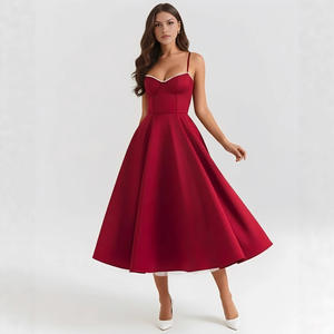 Abito estivo 2024 di alta gamma, stile europeo-americano, con lavorazione artigianale, bretelle alla francese che valorizzano la vita, sexy, lunghezza media, dolce e seducente. - Product Image 3