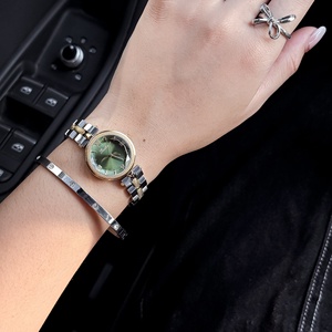 Montre-bracelet élégante rétro pour <span class=keywords><strong>femme</strong></span> Scottie 9821, bracelet en acier inoxydable massif, mouvement à quartz étanche de luxe, style professionnel - Product Image 5