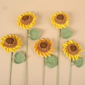 Fleur artificielle tournesol au crochet Kexiang, branche unique, jaune, polyester, décoration murale ou de bureau, cadeau pour la fête des enseignants - Product Image 1