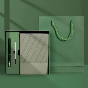 Coffret Cadeau Carnet en Cuir Personnalisé Manuscrit – Planificateur de Laboratoire Personnalisé à Couverture Rigide pour Entreprises - Product Image 4