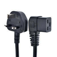 Câble d'alimentation de 1,8 m avec prise standard britannique BS1363 vers prise IEC 60320 C19 à angle gauche pour serveurs |   PDU |   Ordinateurs Personnels |   Moniteurs