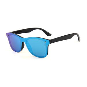 Gafas de sol unisex con montura negra, lentes azules, protección UV400, material de PC, para viajes, conducción, atuendos de moda - Product Image 1