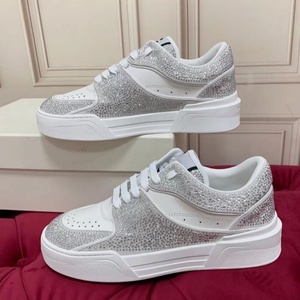 Baskets de skate 2026 rouges et blanches ornées de strass, inspirées des créateurs, chaussures plates décontractées embellies de cristaux pour femmes et hommes, baskets streetwear - Product Image 2
