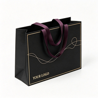 Sac de shopping en carton blanc écologique haut de gamme avec poignées renforcées en ruban pour les magasins de vêtements, de chaussures, les emballages cadeaux de marque