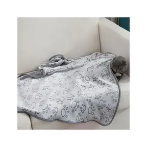 Hot Sale Pet Carrier Blanket Sleeping Cover Warm Flannel Washable Pet Mat Bathing Towel Blanket For Dog