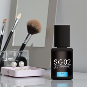 Colle liquide imperméable au carbone noir certifiée SGS pour faux cils - Rétention de 6 semaines, haute humidité, sans alcool, sans latex, séchage rapide - Product Image 1