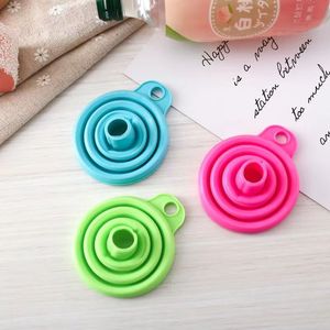Wholesale Portable Miniature Kitchen Telescopic Oil Spill Funnel Food Grade <b>Silicone</b> Folding Cover Specialty Home <b>Tools</b> - Product Image 3