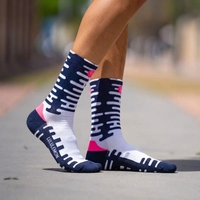Nouvelle arrivée Compression personnalisé chaussettes de course haute élastique chaussettes de cyclisme grande marque professionnel séchage rapide GYM chaussettes de sport hommes
