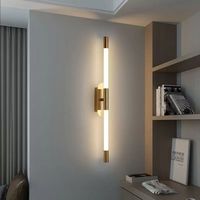 Lampu Dinding LED Minimalis Besi Bentuk Strip Panjang, Dapat Diputar, Lampu Samping Tempat Tidur untuk Kamar Tidur, Tangga, Ruang Tamu, Latar Belakang, dan Grille