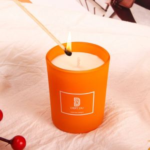 Bougie parfumée moderne DEPT.DU en cire de soja, aromathérapie, orange, pot en verre, décoration florale pour la maison - Product Image 2