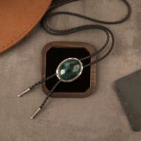 Collier Bolo Tie pour homme, œil de tigre, pierre de malachite, filigrane argenté vintage, cuir tressé, bijoux western cowboy, cadeau pour lui