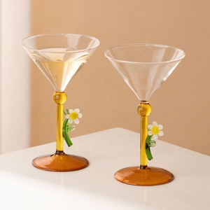 Copas de Vino y Cóctel de Vidrio de Borosilicato Alto con Tallo Largo, Diseño 3D de Pequeña Flor Margarita, para Fiestas, Hogar, <span class=keywords><strong>Bar</strong></span>, Té, Zumo y Champaña - Product Image 6