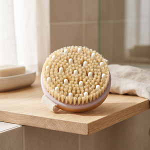 Brosse corporelle ovale en bois à poils de sanglier naturels avec logo personnalisé, pour exfoliation à sec, drainage lymphatique et traitement de la cellulite - Product Image 3