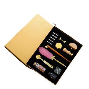 Kit <span class=keywords><strong>de</strong></span> sceau <span class=keywords><strong>de</strong></span> cire avec plume à plumes en gros, avec stylo à plume créatif, 5 pointes, sceau <span class=keywords><strong>de</strong></span> chapitre, cadeau original pour hommes et femmes - Product Image 1