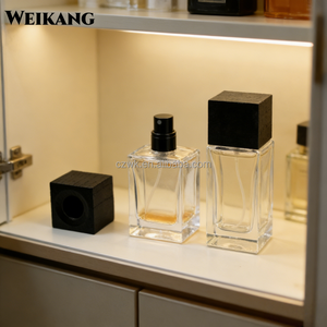 Flacon de parfum vide en verre de luxe, forme carrée, fond épais, 30 ml, 50 ml, avec vaporisateur et couvercle en bambou noir - Product Image 6